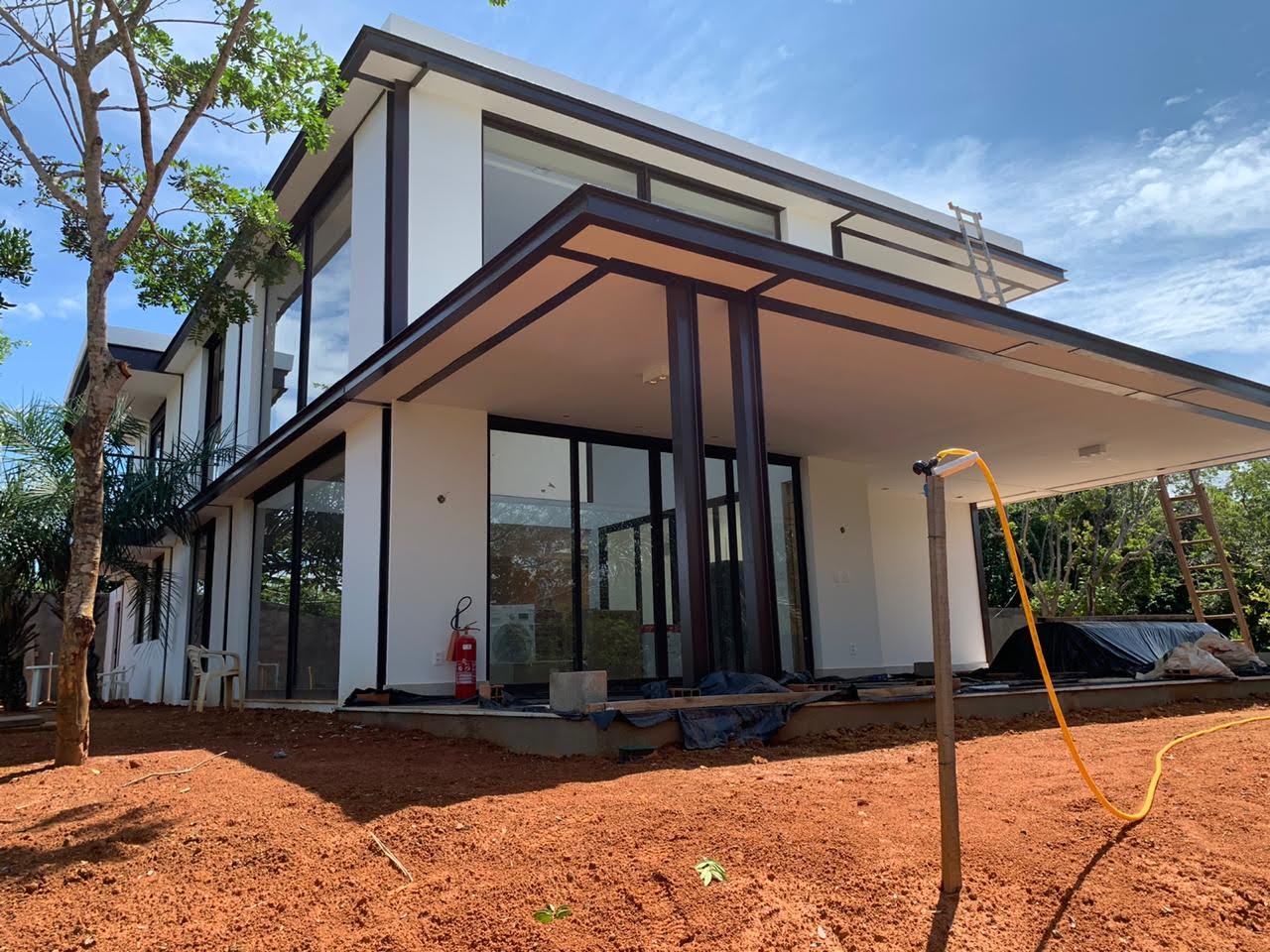 estrutura metálica para casa de campo.jpg