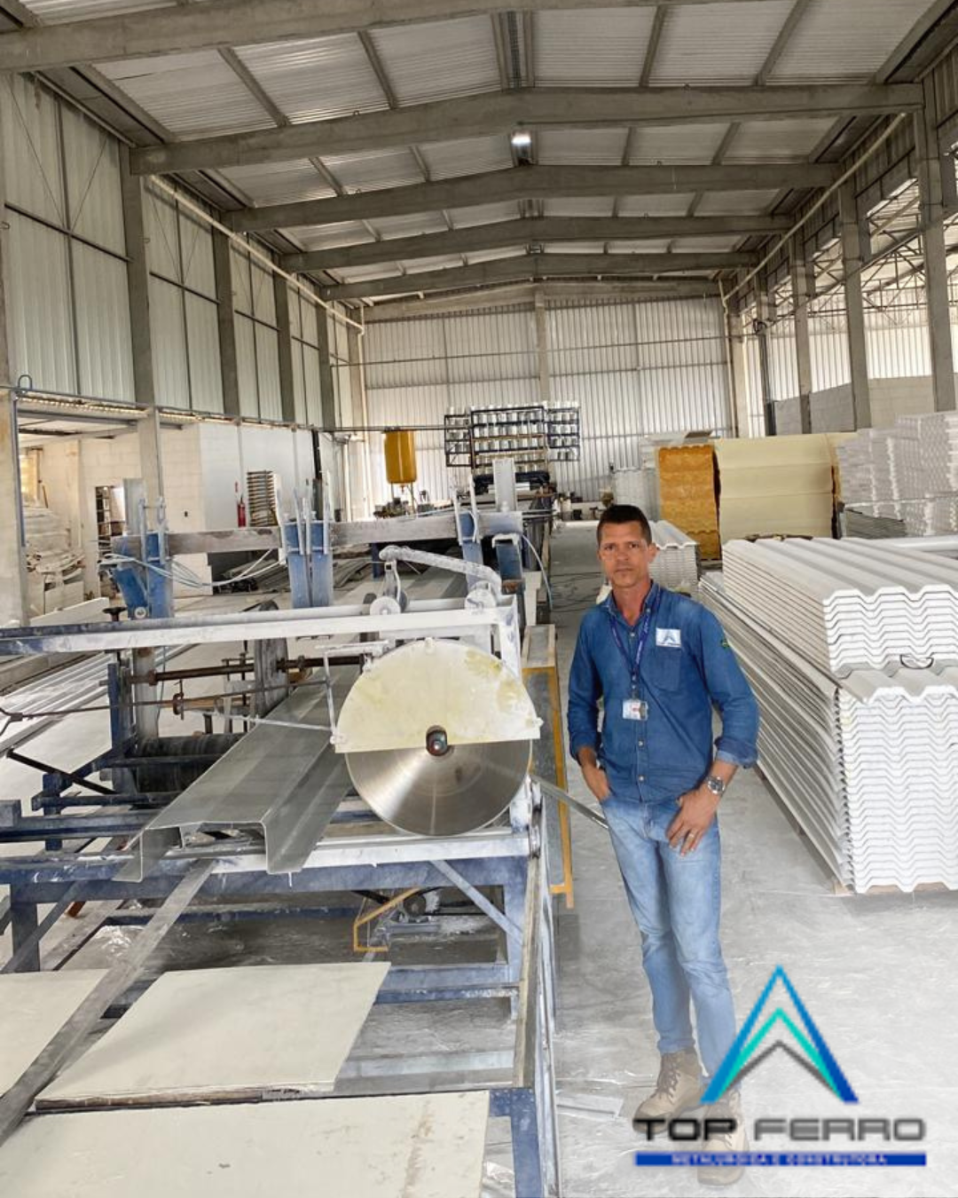 Calha de fibra de vidro (2).png