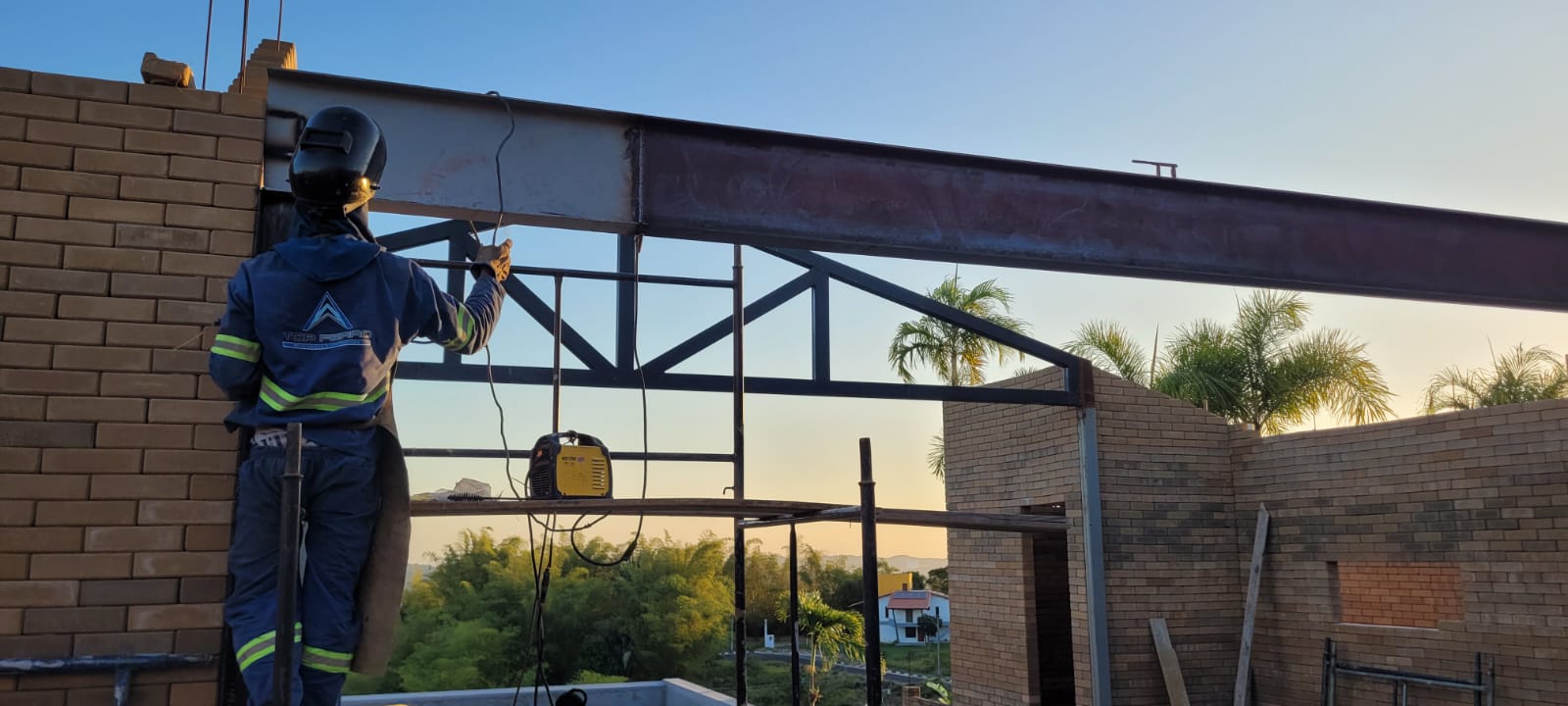 estrutura metálica para casa.jpeg